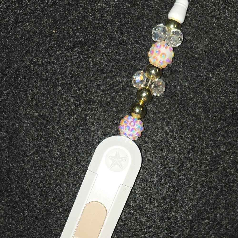 Elegant Beaded Keychain with Gold and White Accents